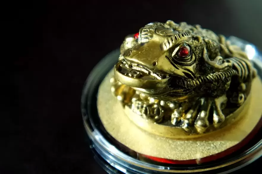 Dreibeiniges Kröten-Glücksbringer-Amulett